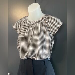 LOFT Houndstooth career shirt pleated chest with gold tone buttons